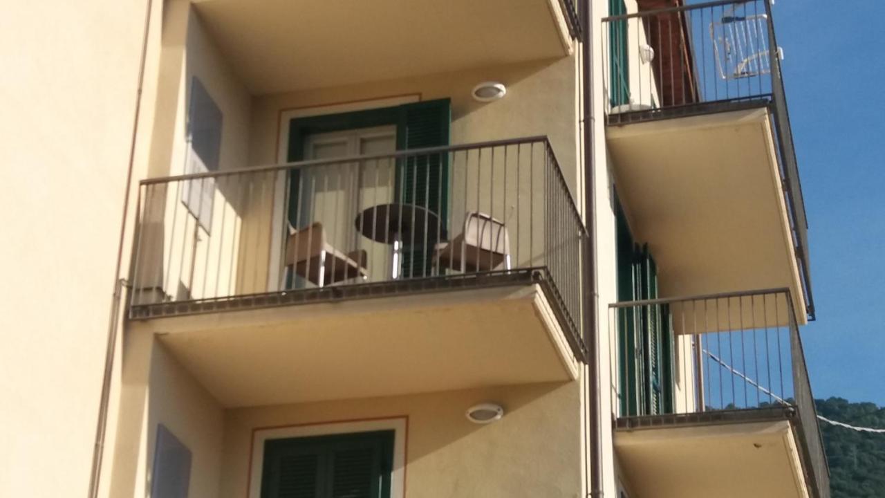 טרמצו Residence Belvedere Apartment Volesio מראה חיצוני תמונה